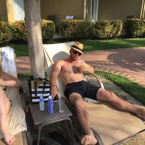 Meet your Posher, Cory